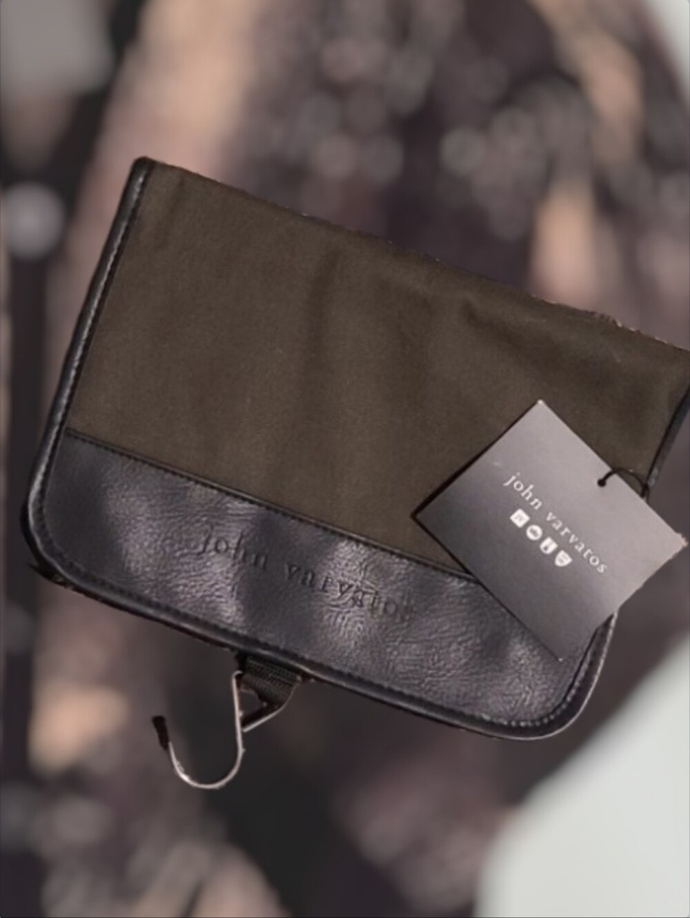 John Varvatos Hanging Toiletry Bag Travel Organizer Olive Green Faux Leather NWT
